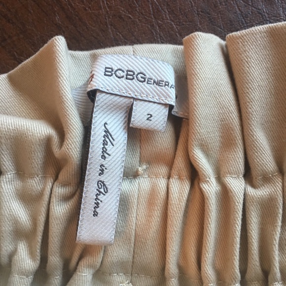 BCBG bubble mini skirt with tie - Picture 3 of 3